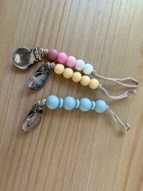 Pastel Silicone Bead Pacifier Clips – Pink, Yellow & Blue